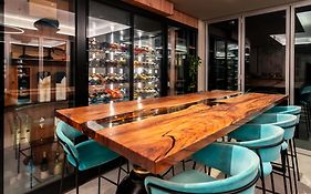 Rolly - Rooms & Restaurant